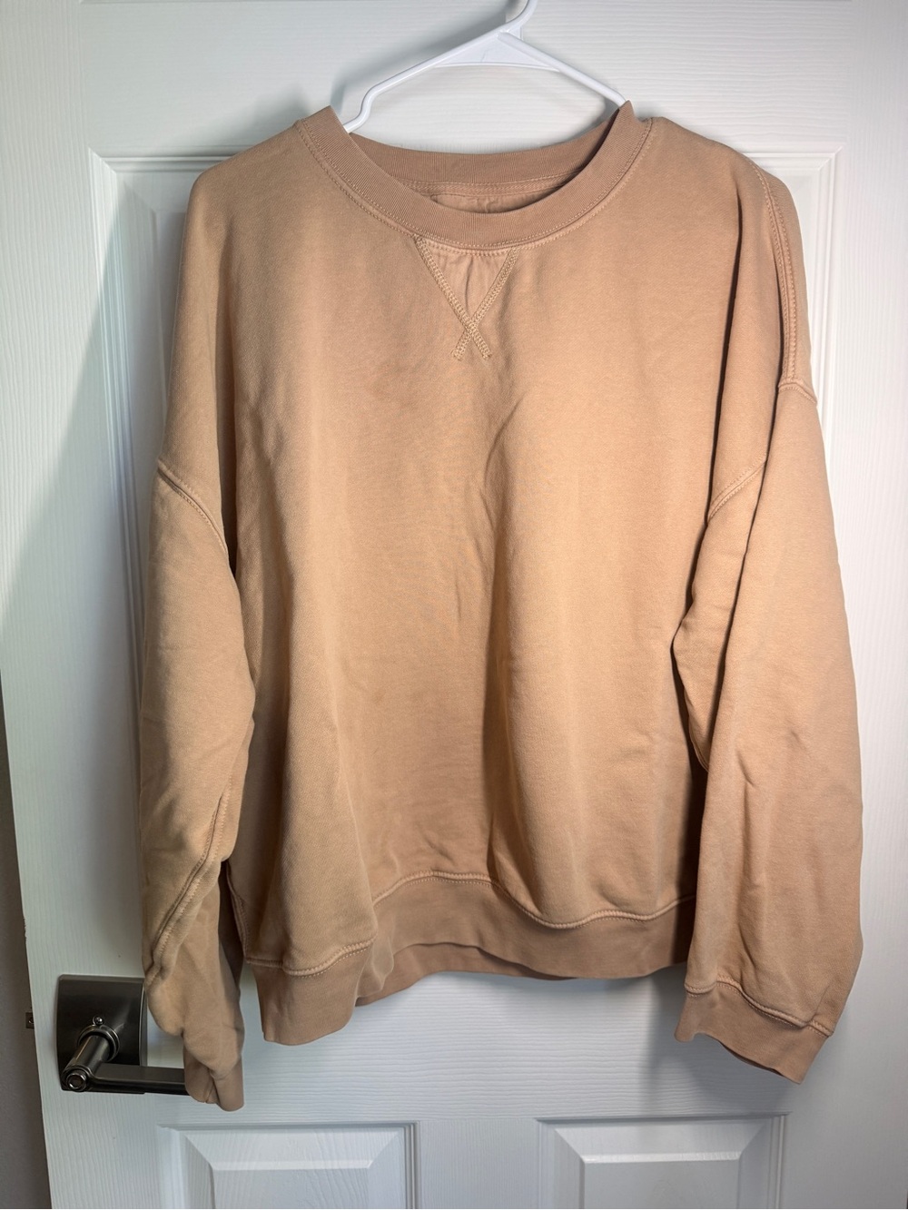 American Eagle oversized crewneck  Sweatshirt in Light Tan/camel